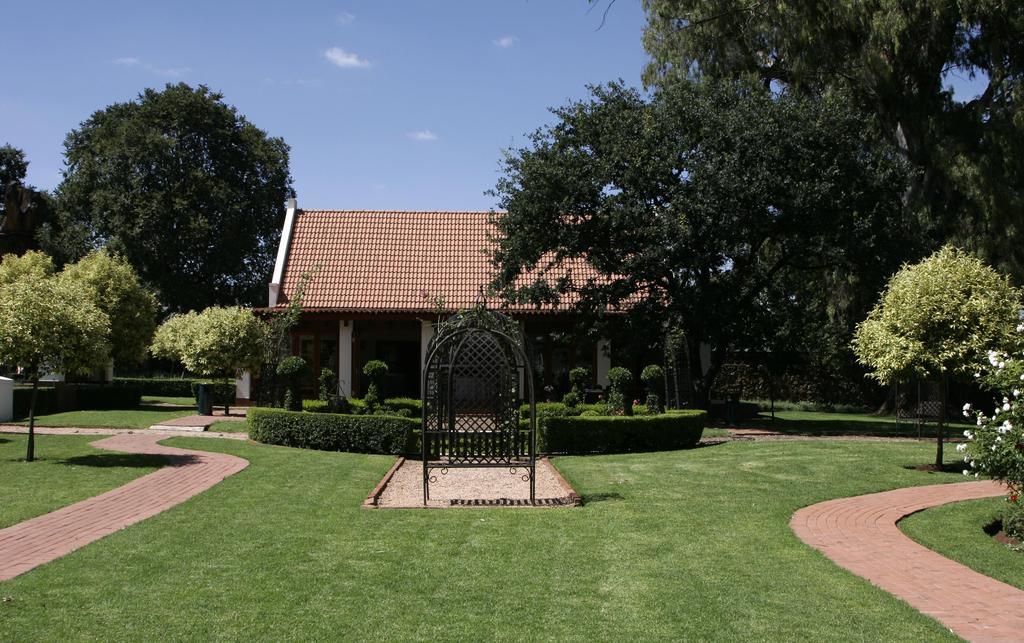 River Meadow Manor Centurion Eksteriør bilde