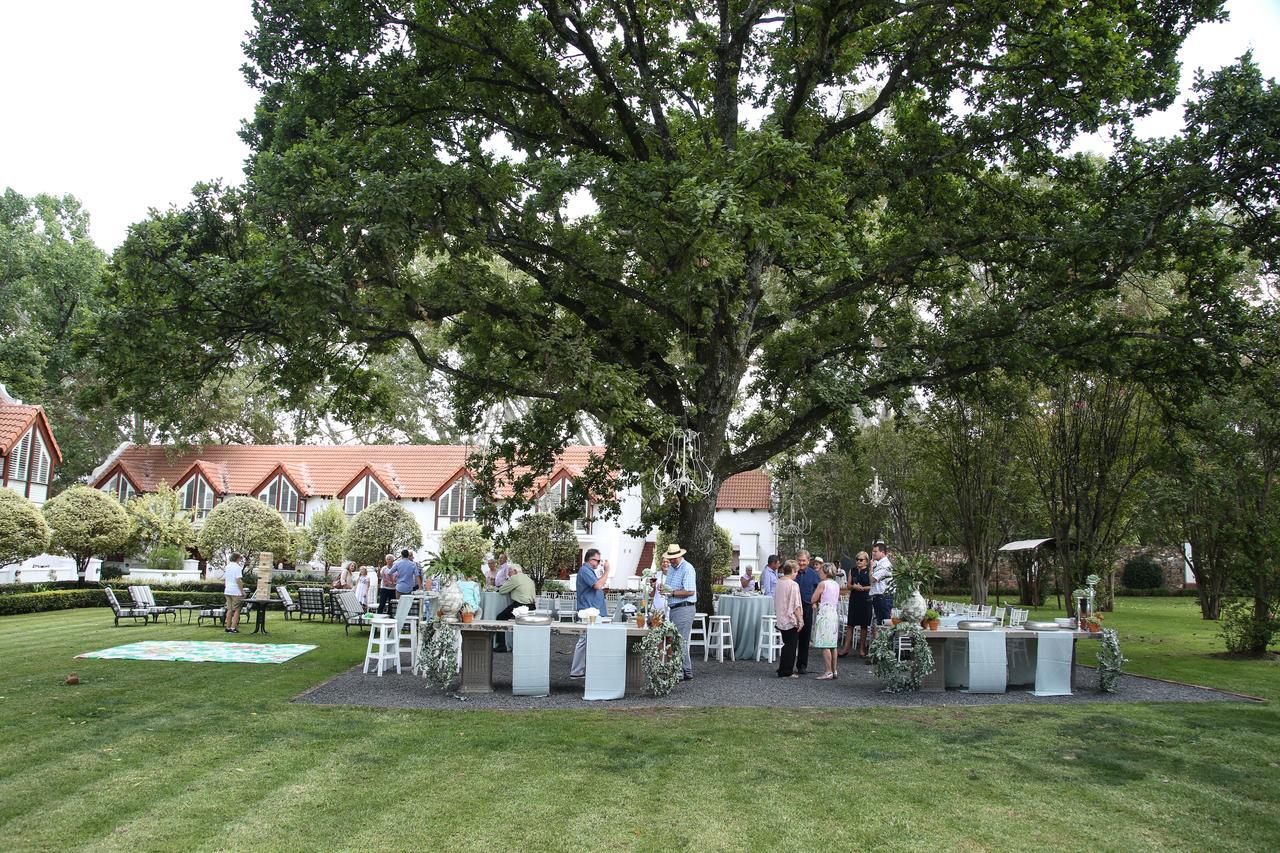 River Meadow Manor Centurion Eksteriør bilde