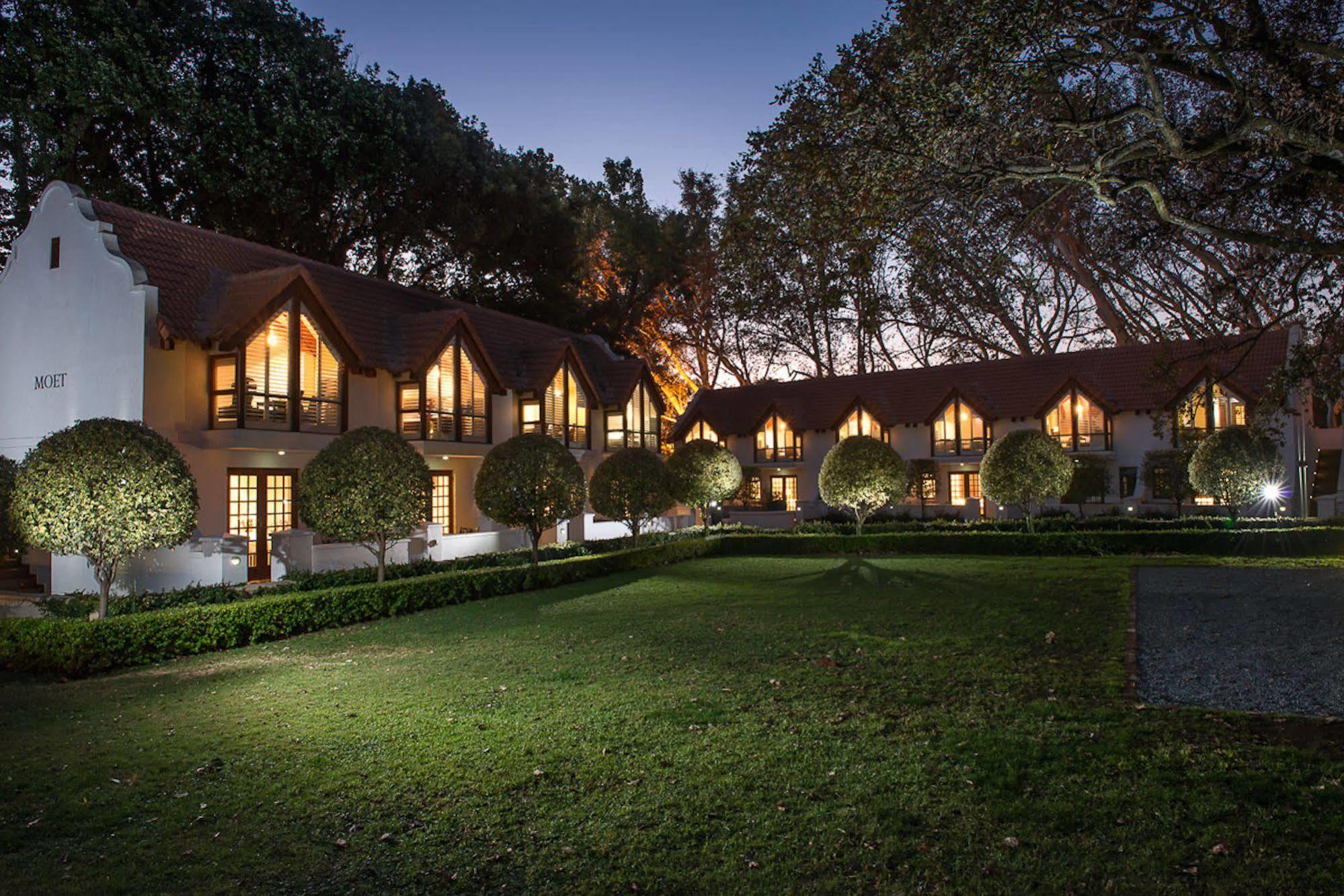 River Meadow Manor Centurion Eksteriør bilde